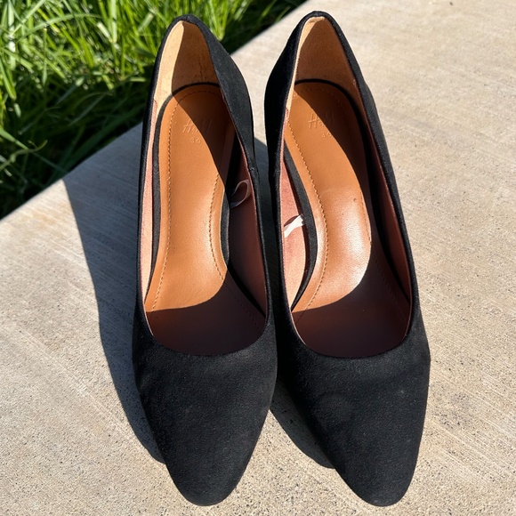 H&M Suede Block Heel - Picture 3 of 8